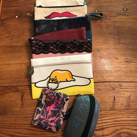 Bundle of bags - Picture 1 of 1